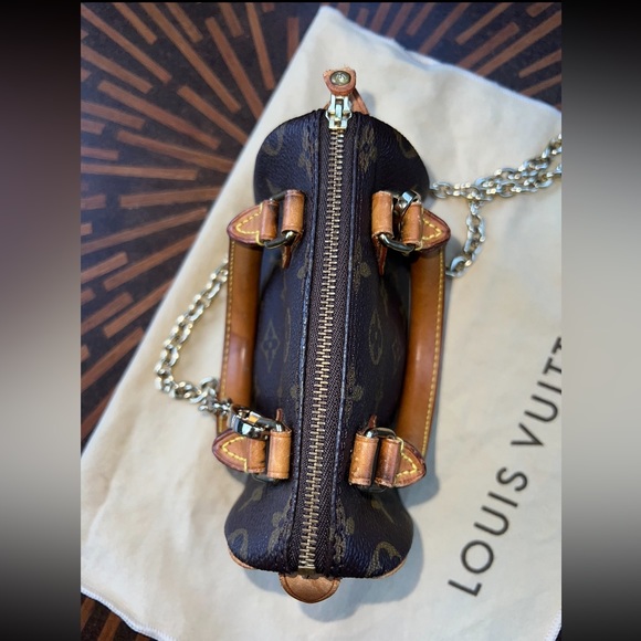 Louis Vuitton Speedy Nano - Picture 8 of 11